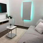 Modern Center Studio Under The Castle - Free Parking Apartament *