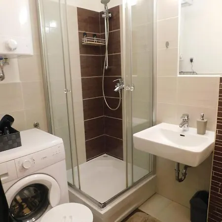 Modern Center Studio Under The Castle - Free Parking Liubliana