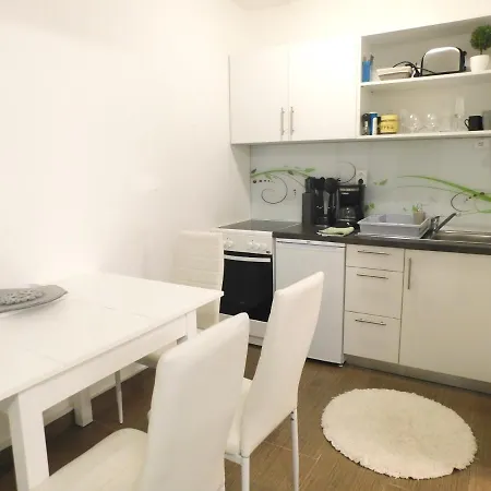 Modern Center Studio Under The Castle - Free Parking Ljubljana