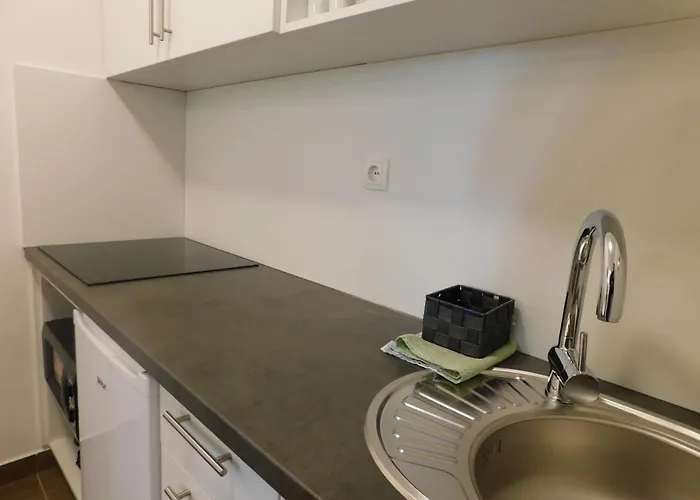 Modern Center Studio Under The Castle - Free Parking *