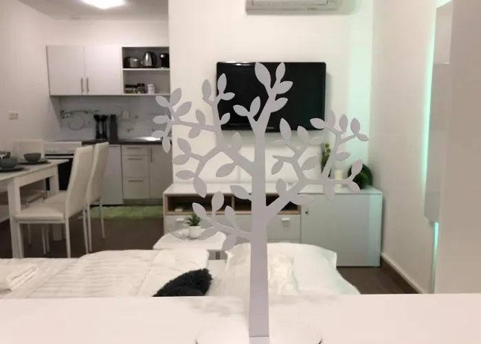 Modern Center Studio Under The Castle - Free Parking *