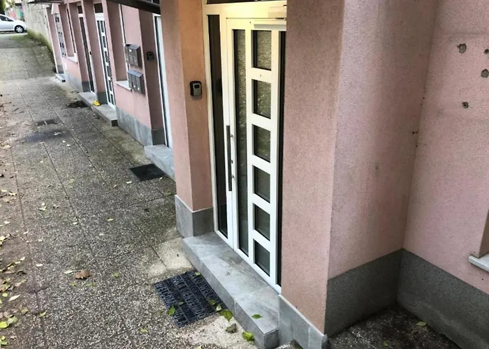 Modern Center Studio Under The Castle - Free Parking Apartament