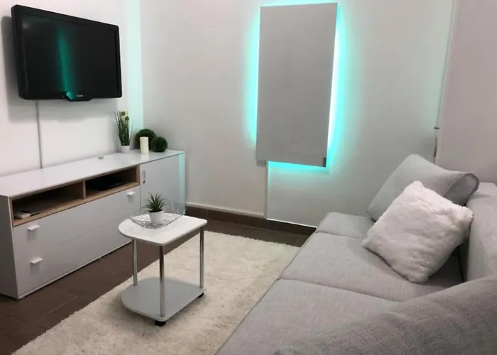 Modern Center Studio Under The Castle - Free Parking Apartament *