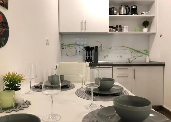 Modern Center Studio Under The Castle - Free Parking